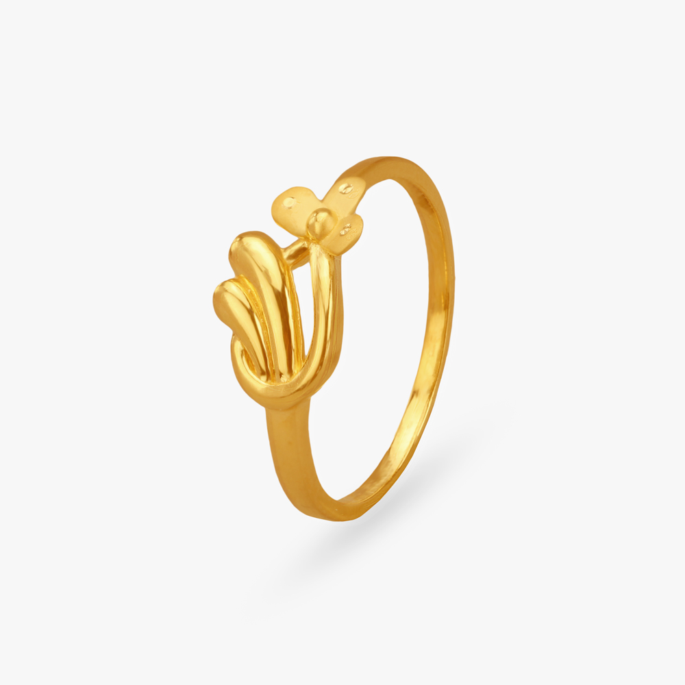 Floral Grace Gold Finger Ring