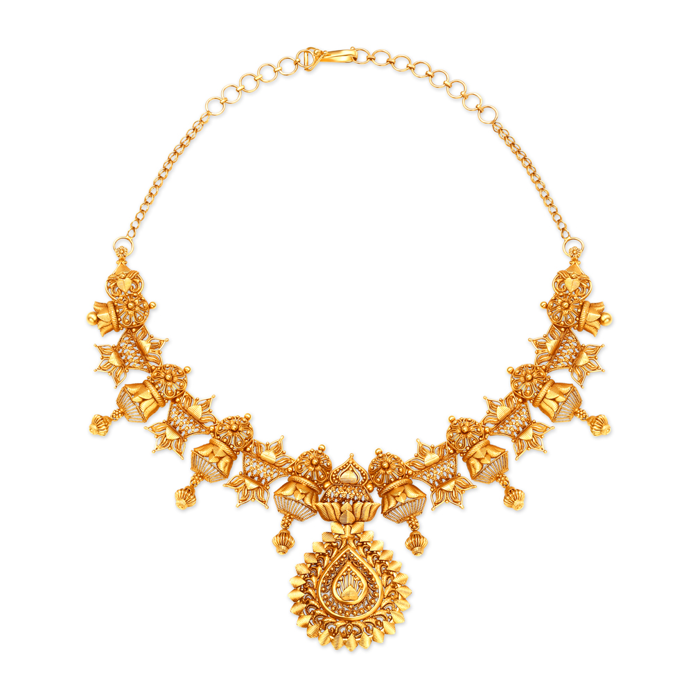 

Enchanting Antique Gold Necklace Set Perfect for Indian Brides