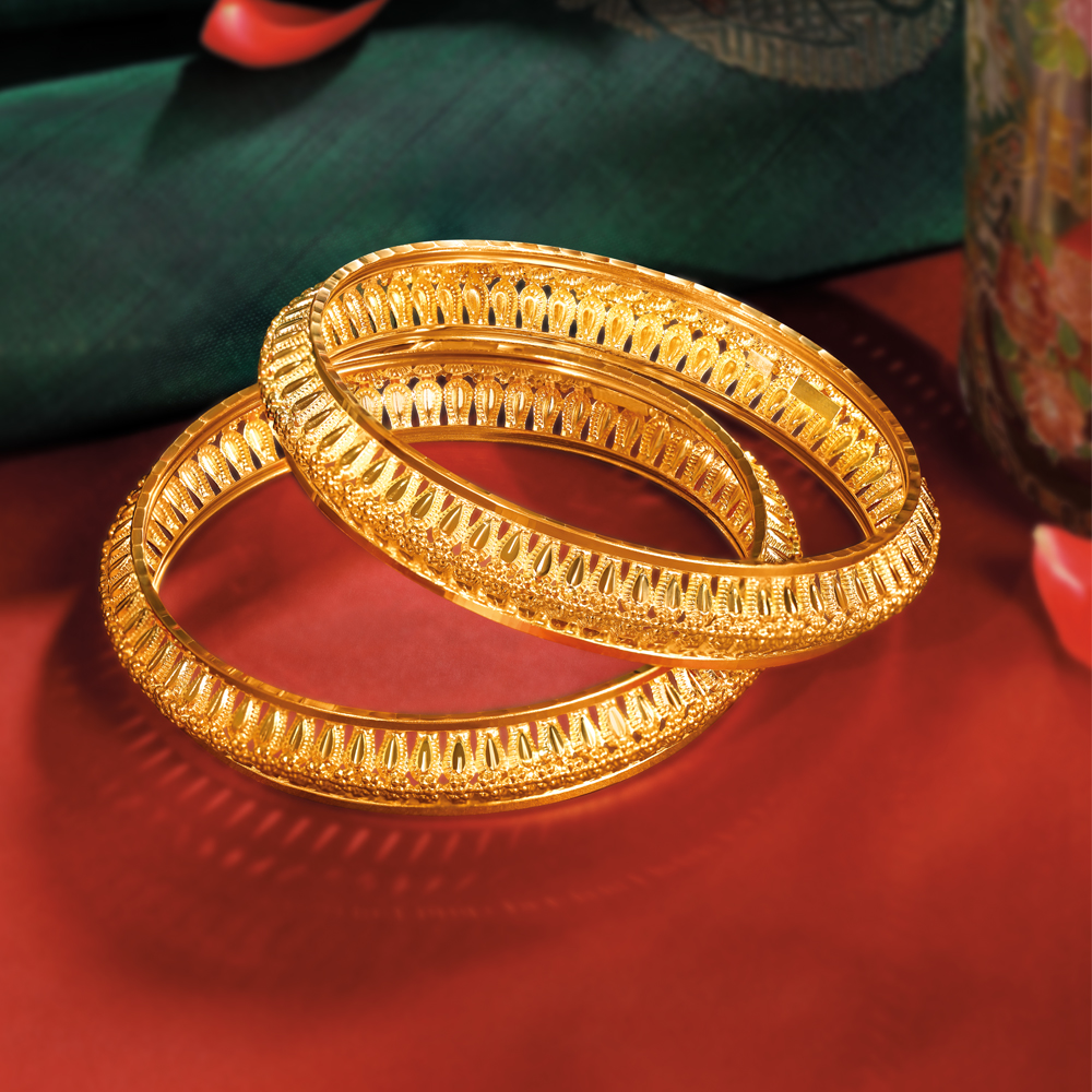 

Luminous Marathi Tode Bangles
