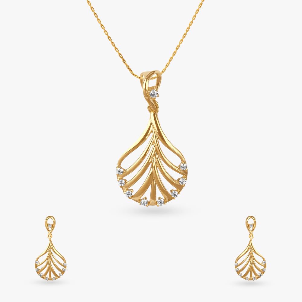 Cascade Spark Gold Pendant and Earrings Set