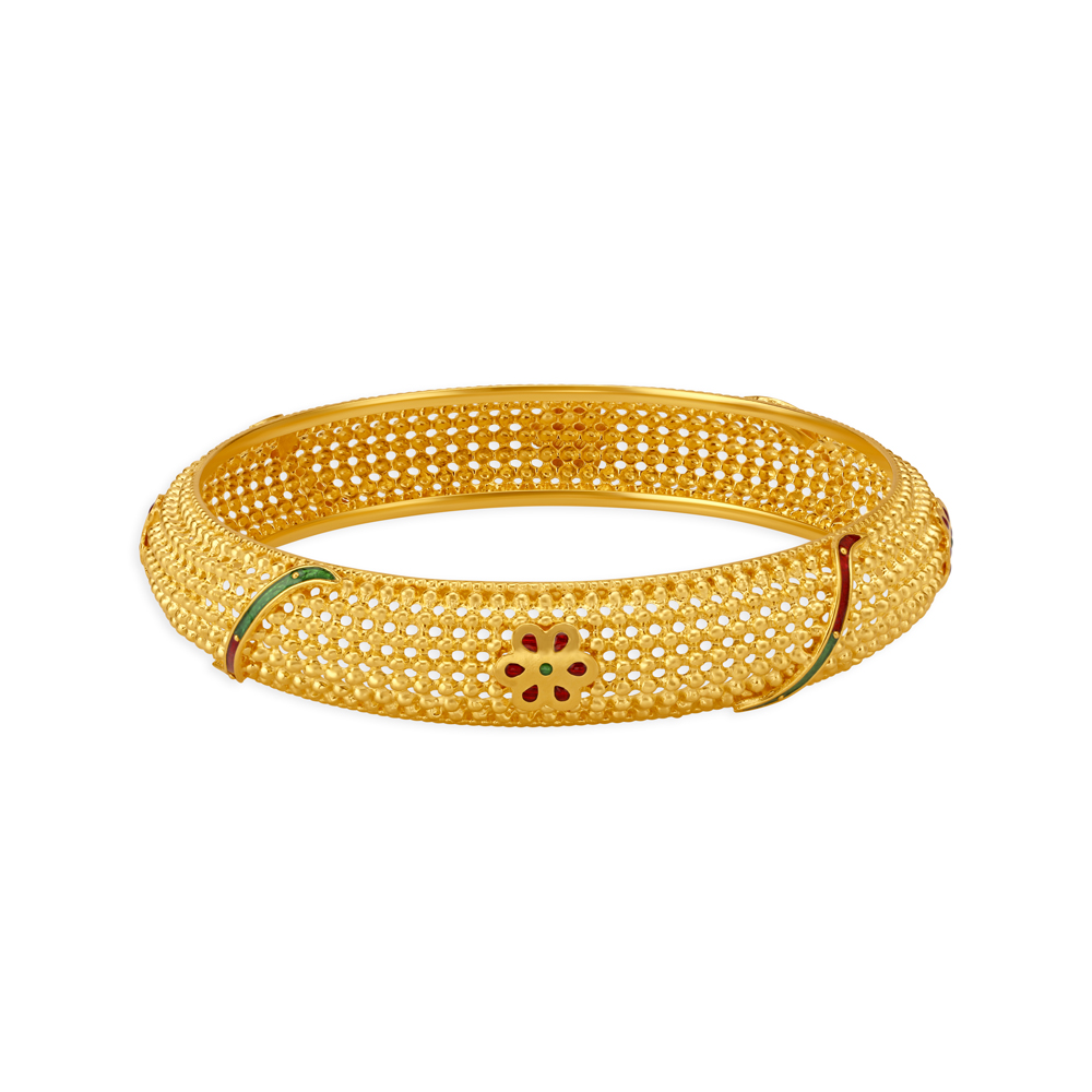 

Ravishing Sheet Work Floral Motif Gold Bangle