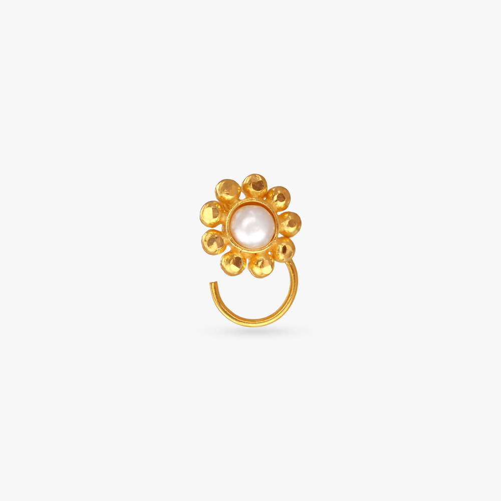 Charming Floral Gold Nose Pin