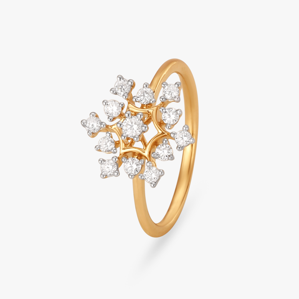 Glittering Diamond Finger Ring