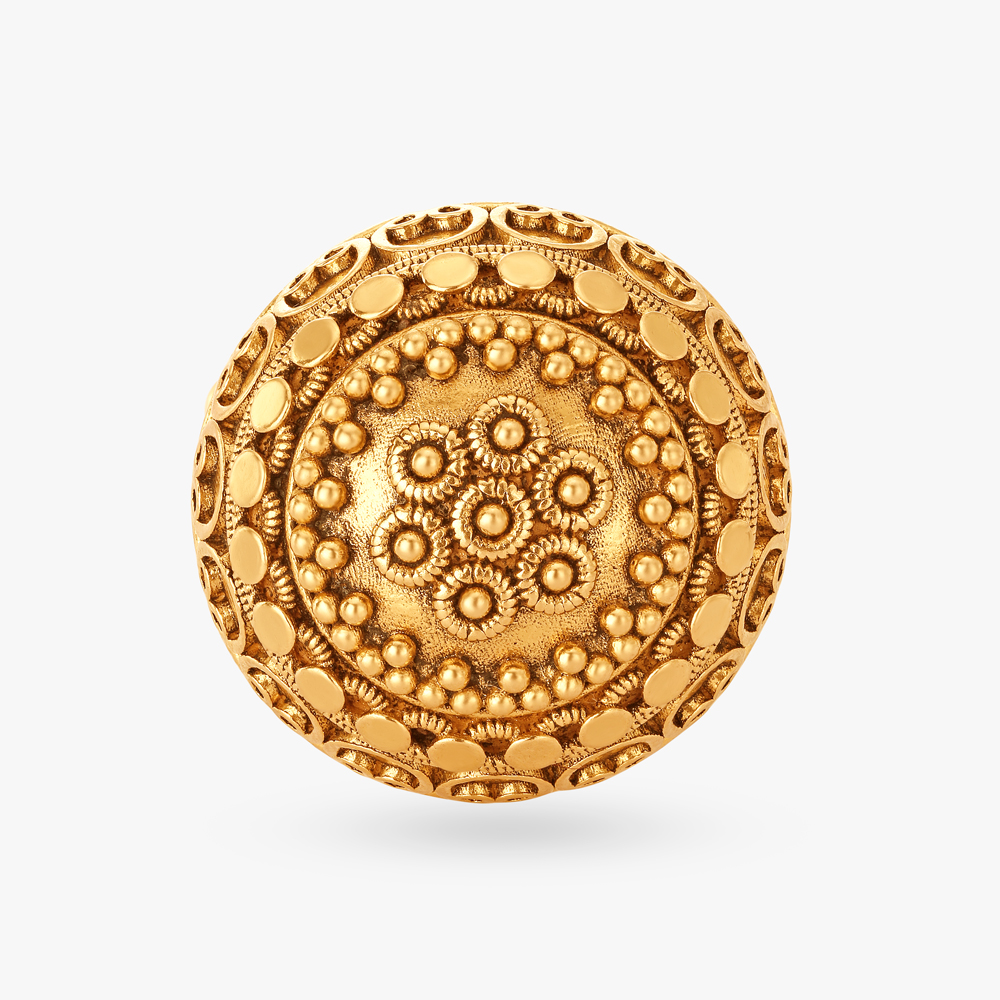 

Magnificently Lush Gold Finger Ring