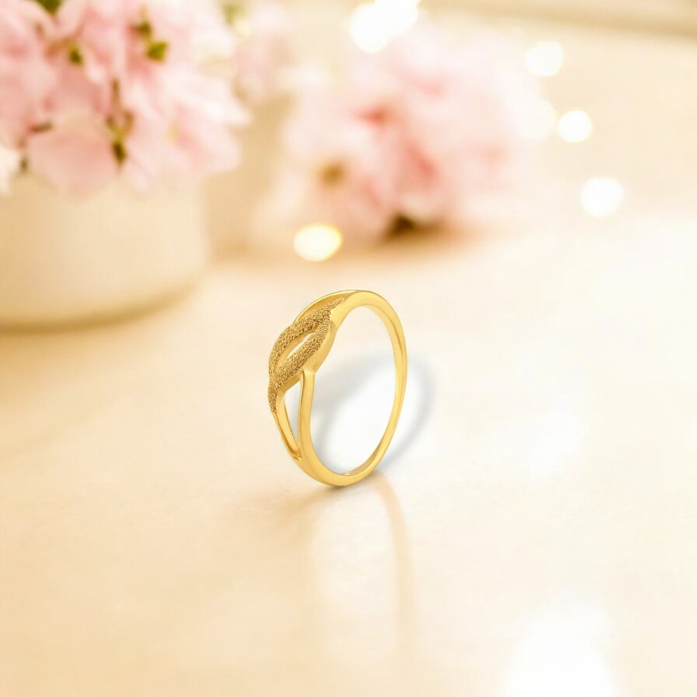 

Dainty Charming Gold Ring