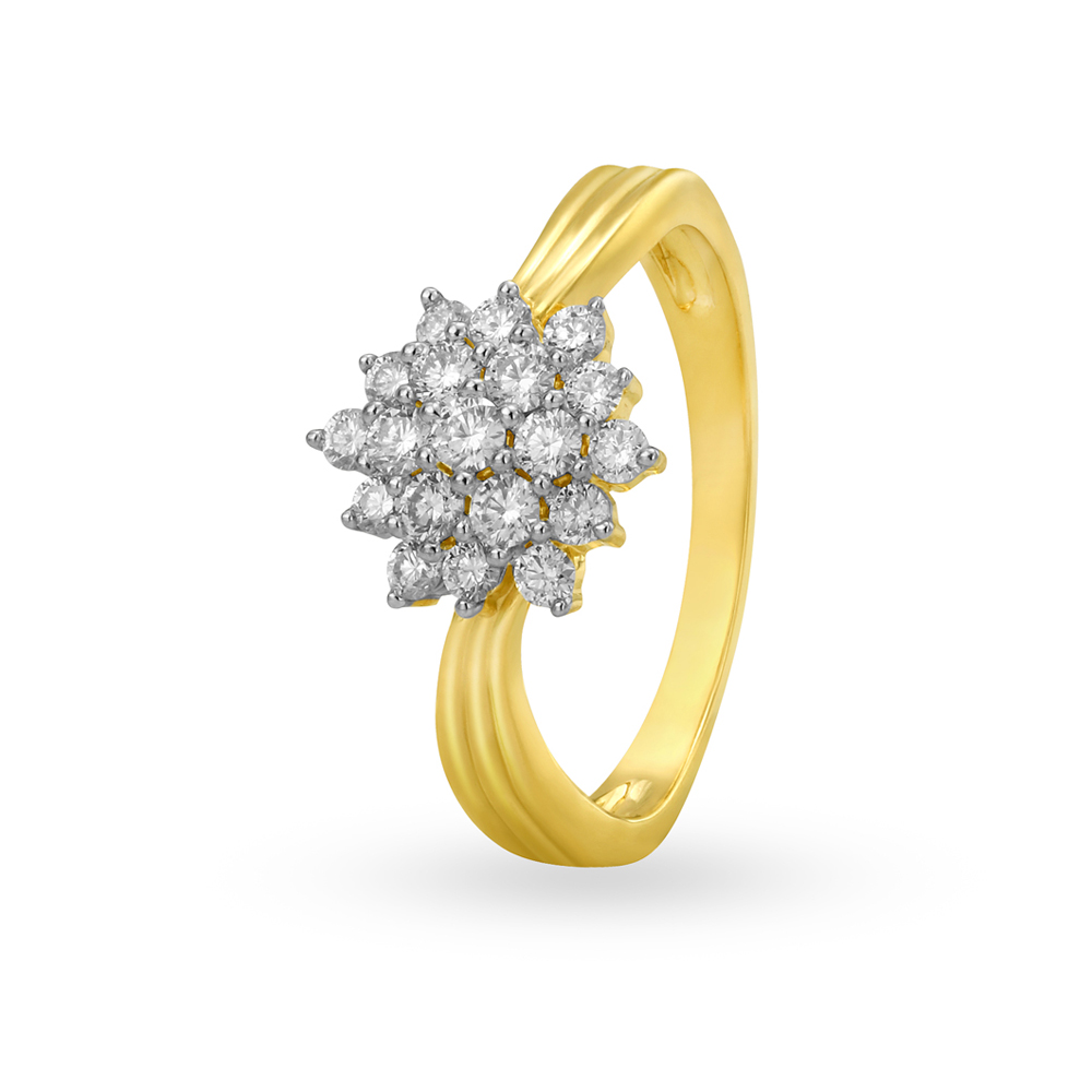 

Radiant Diamond Finger Ring
