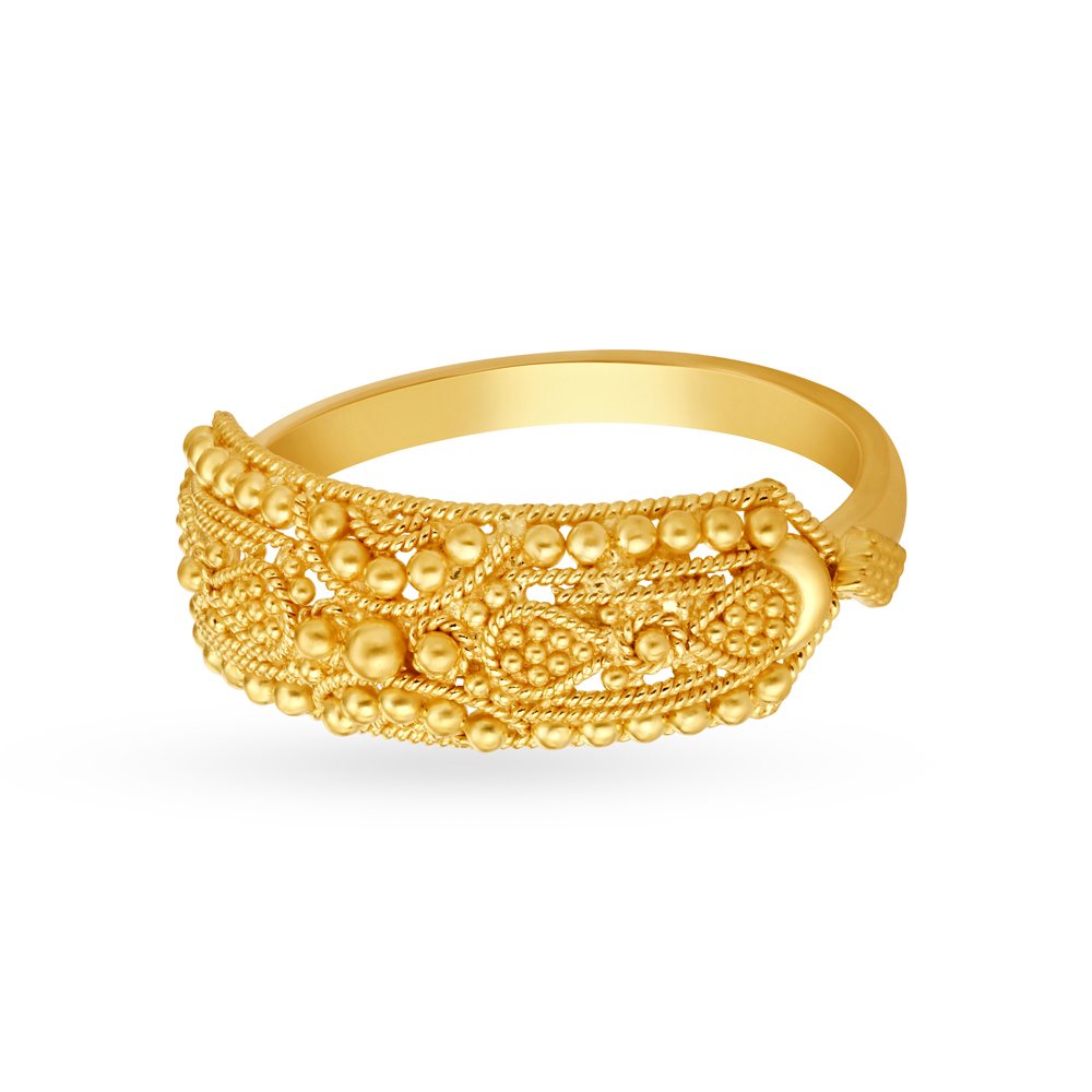 

Ornate Antique Gold Finger Ring