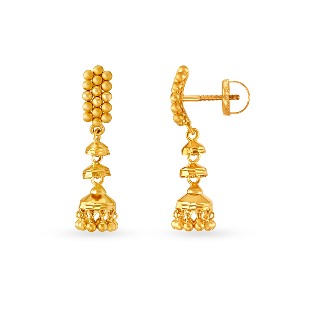 

Classy Traditional Drop Earrings