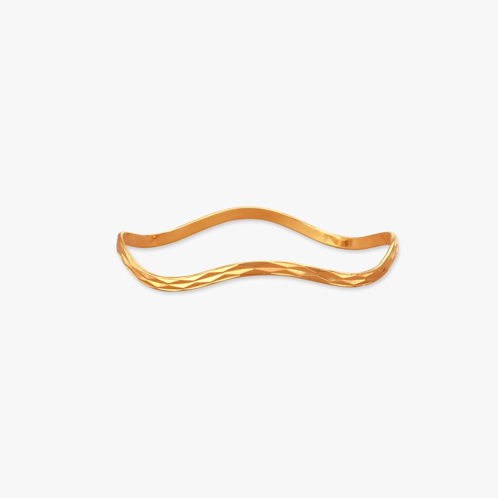Fluid Crest Gold Bangle