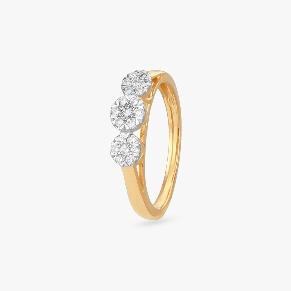 Gleaming Unity Diamond Finger Ring