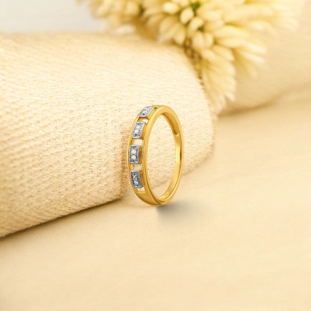 Timeless Square Diamond Finger Ring