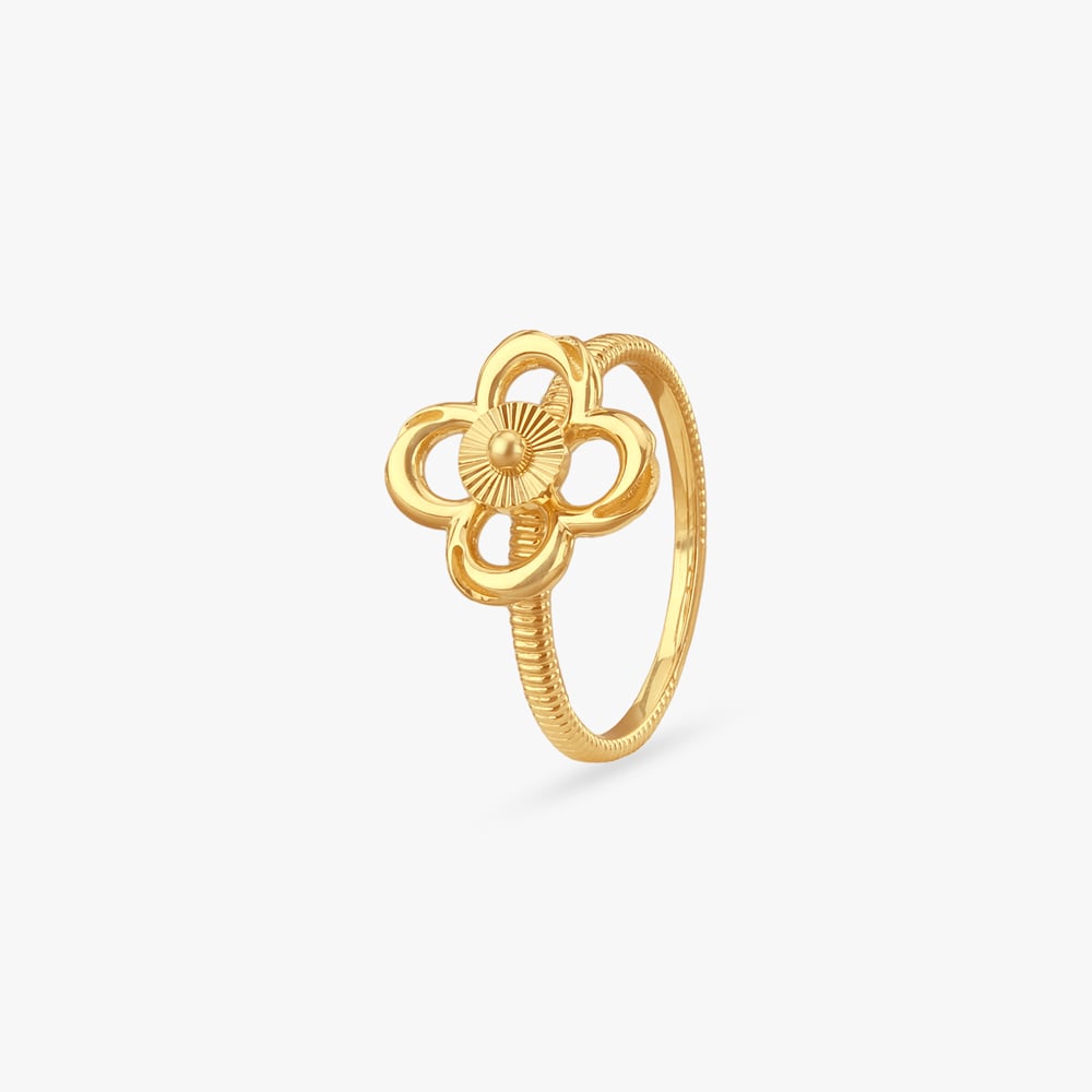 Petal Whirl Gold Ring
