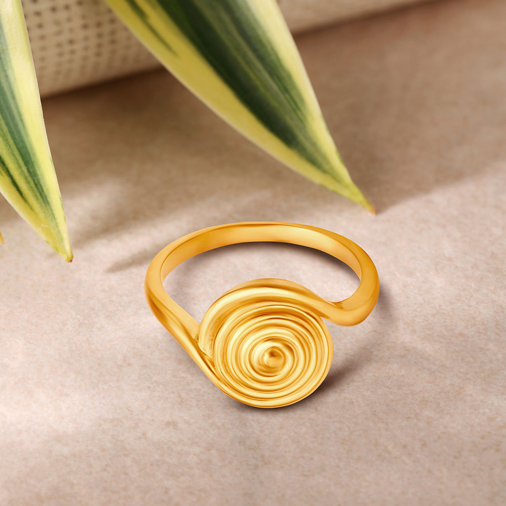 Entrancing 22 Karat Gold Swirling Finger Ring