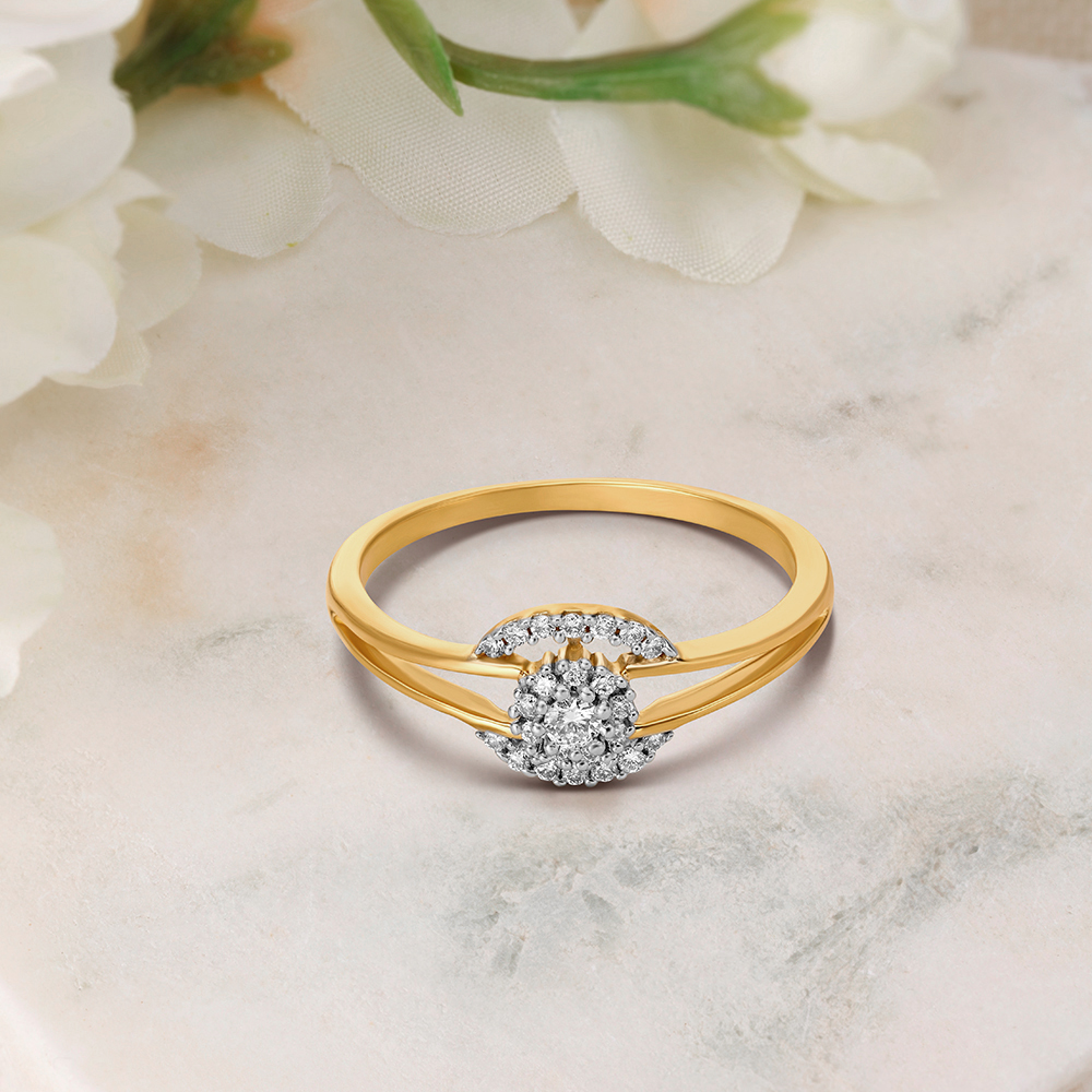 

Floral Pattern Diamond Finger Ring