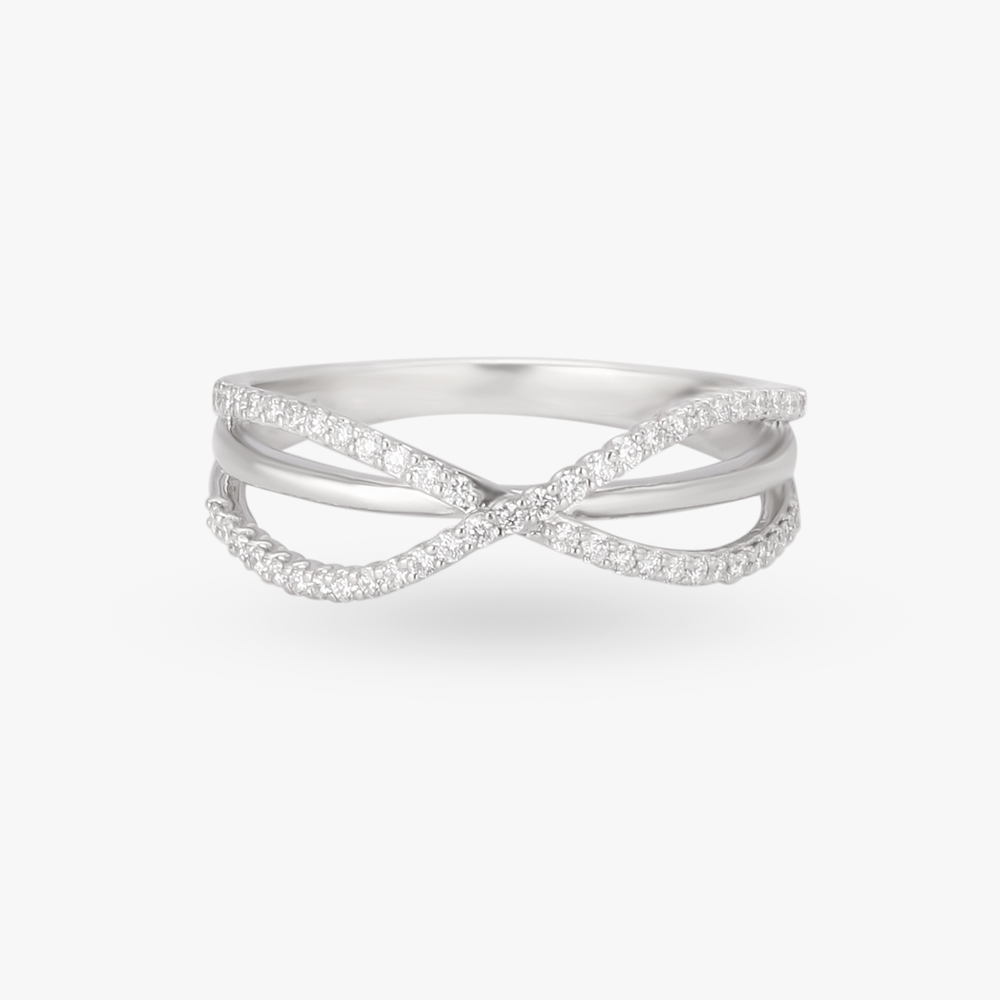 

Tangled Diamond Finger Ring