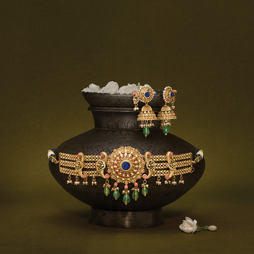 Mirroring Opulence Necklace Set with Chandak Flowers