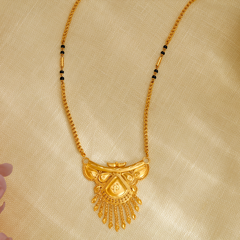 Magnificent Traditional Black Bead and Gold Mangalsutra Pendant