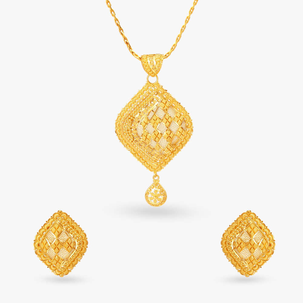 

Mesmeric Gold Pendant and Earrings Set