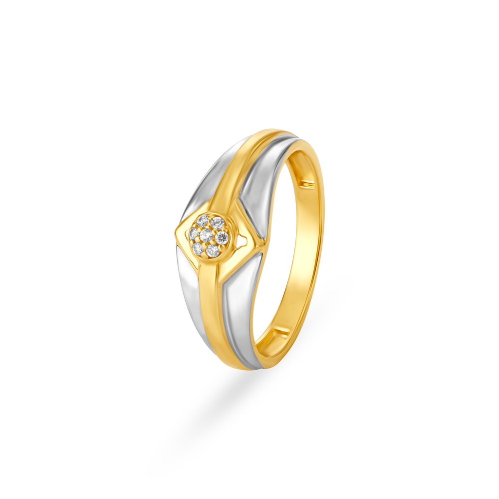 Striking Men's Gold Finger Ring