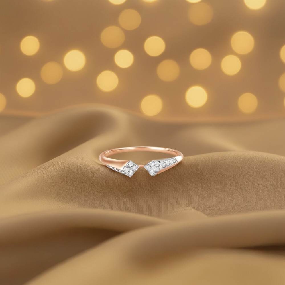 

Sculpted Grace Diamond Finger Ring