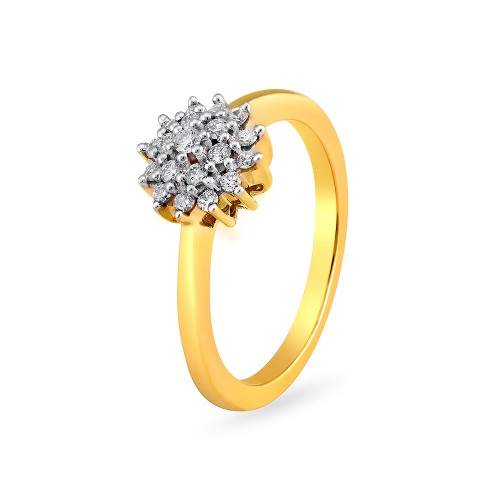 Dazzling Cluster Diamond Finger Ring