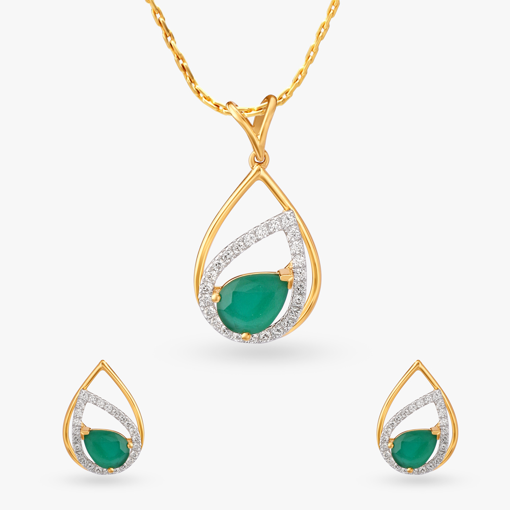 Dreamscape Diamond Pendant and Earrings Set