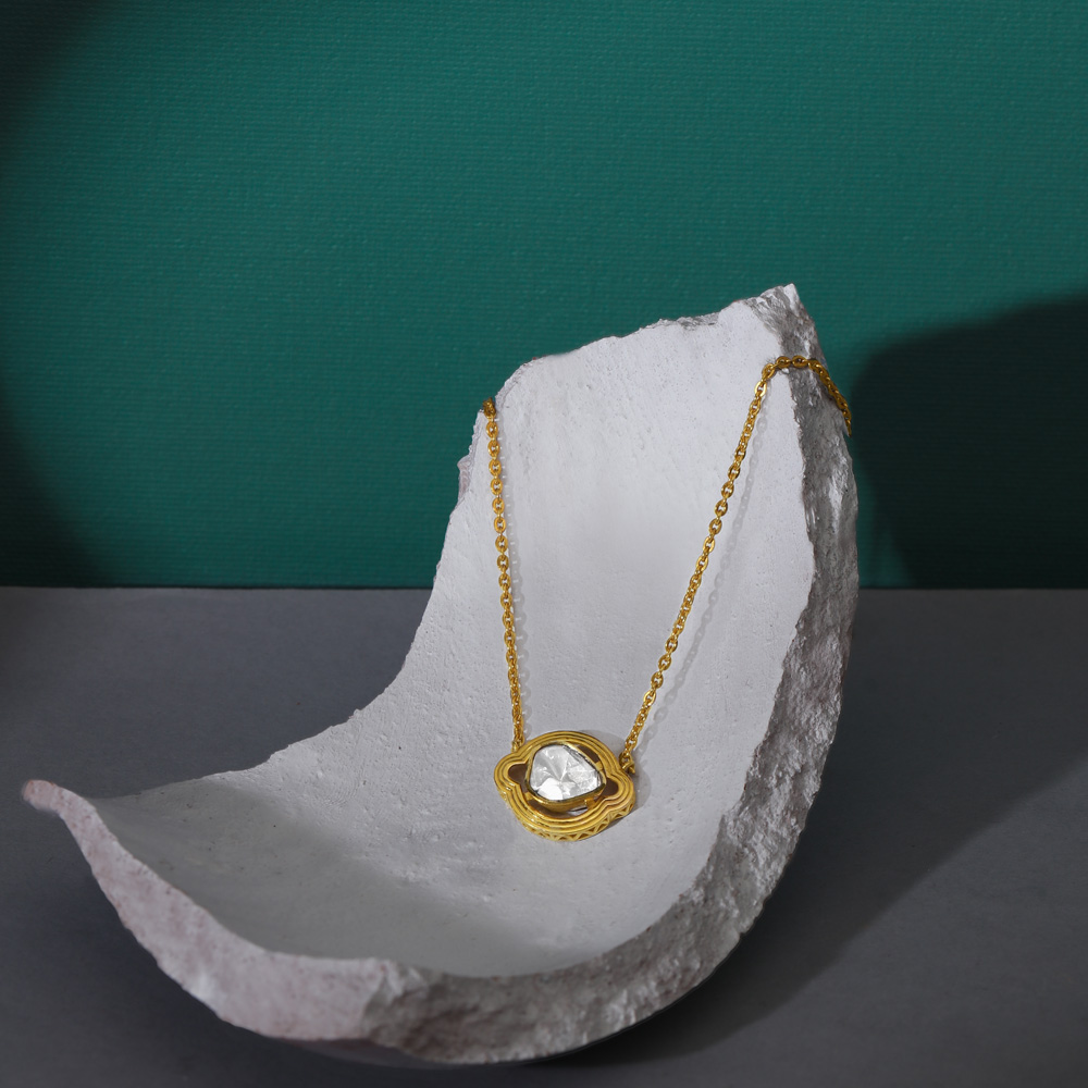 Simple Allure Pendant with Chain