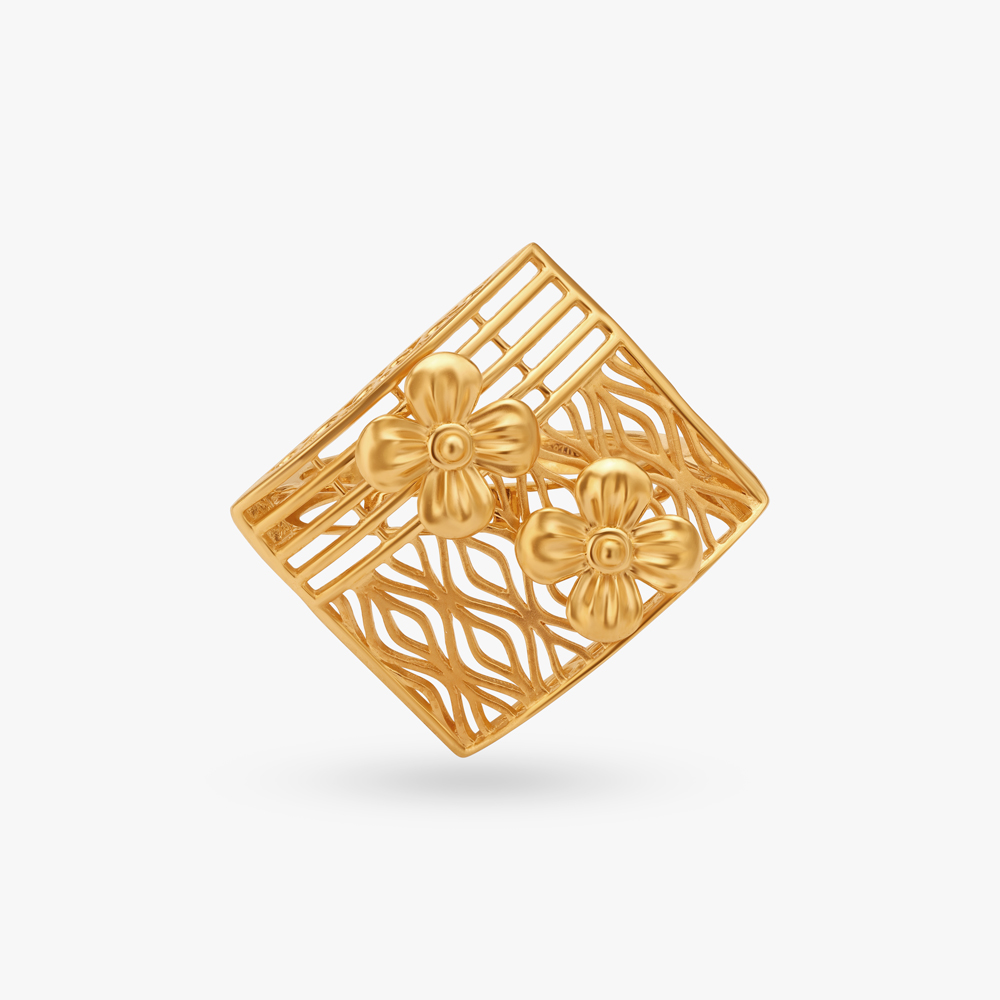 

Floral Drama Ring