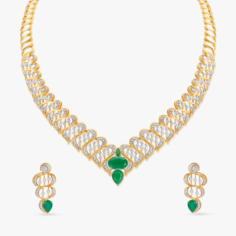 Delightful Shimmers Diamond Necklace Set