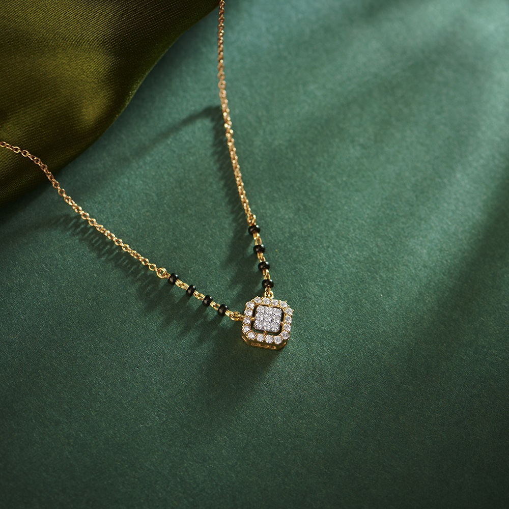 

Geometric Diamond Mangalsutra