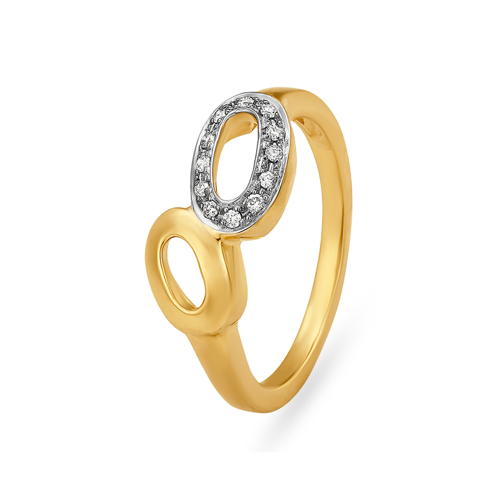 

Oval Diamond Finger Ring