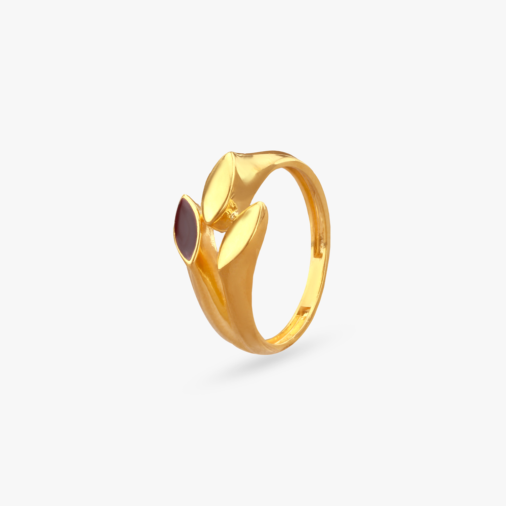 Sculpted Leaf Gold Ring