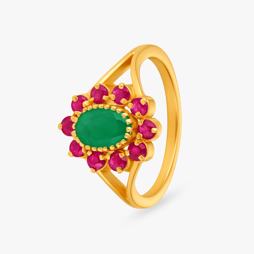

Remarkable Floral Gold Ring