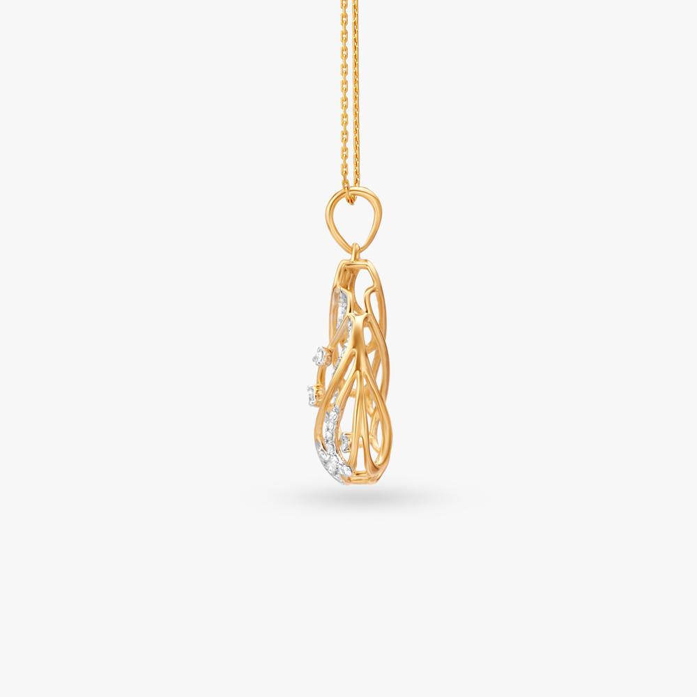 

Exquisite Diamond Pendant