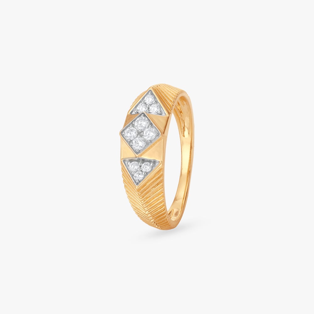 Dapper Carved Diamond Finger Ring for Men