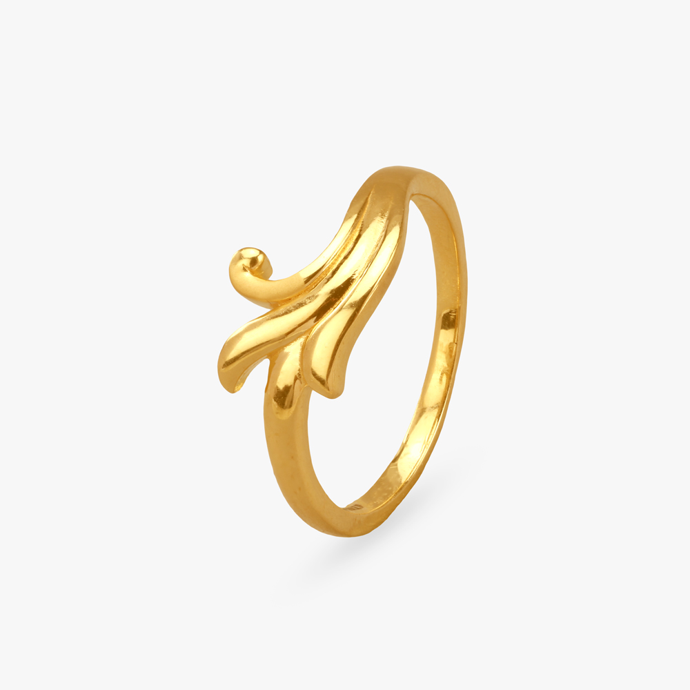 Flowing Grace Gold Finger Ring