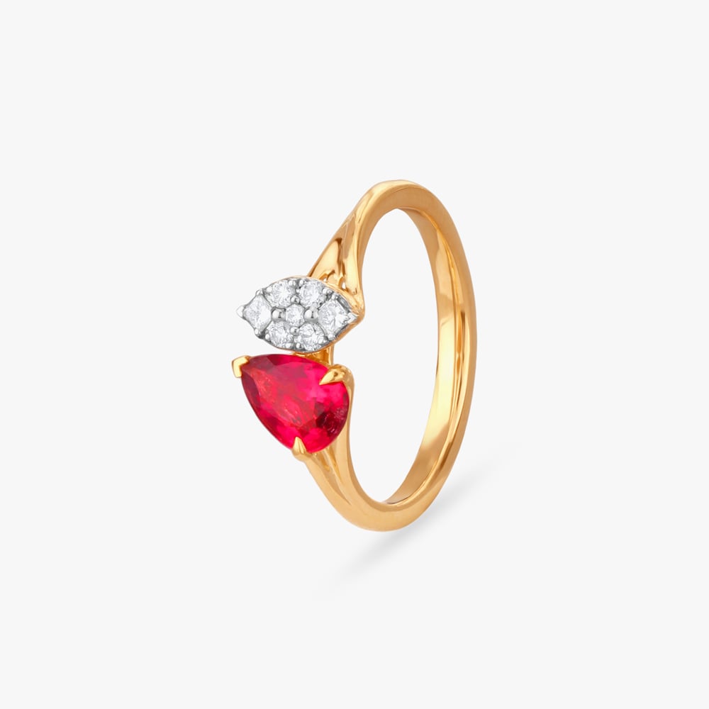 Bold Spark Diamond Finger Ring