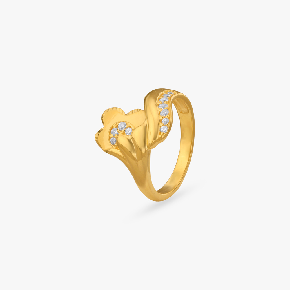 Wavelight Petal Gold Ring