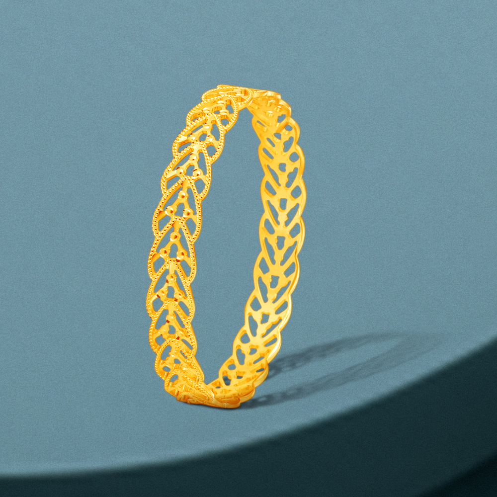 

Lattice Intrigue Bangle