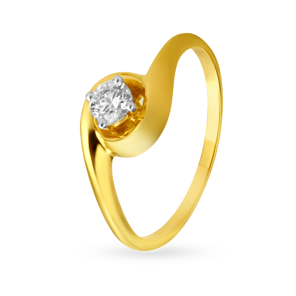 

Stunning Flowerbud Single Stone Diamond Ring