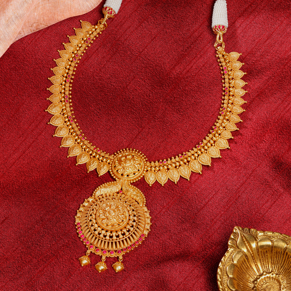 

Majestic Floral Necklace