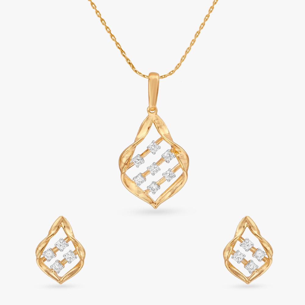 Sculpted Gleam Diamond Pendant and Earrings Set
