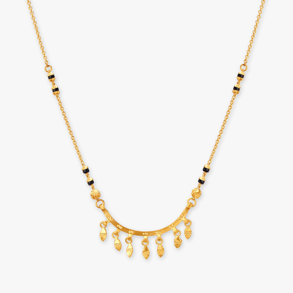 

Chic Gold Mangalsutra