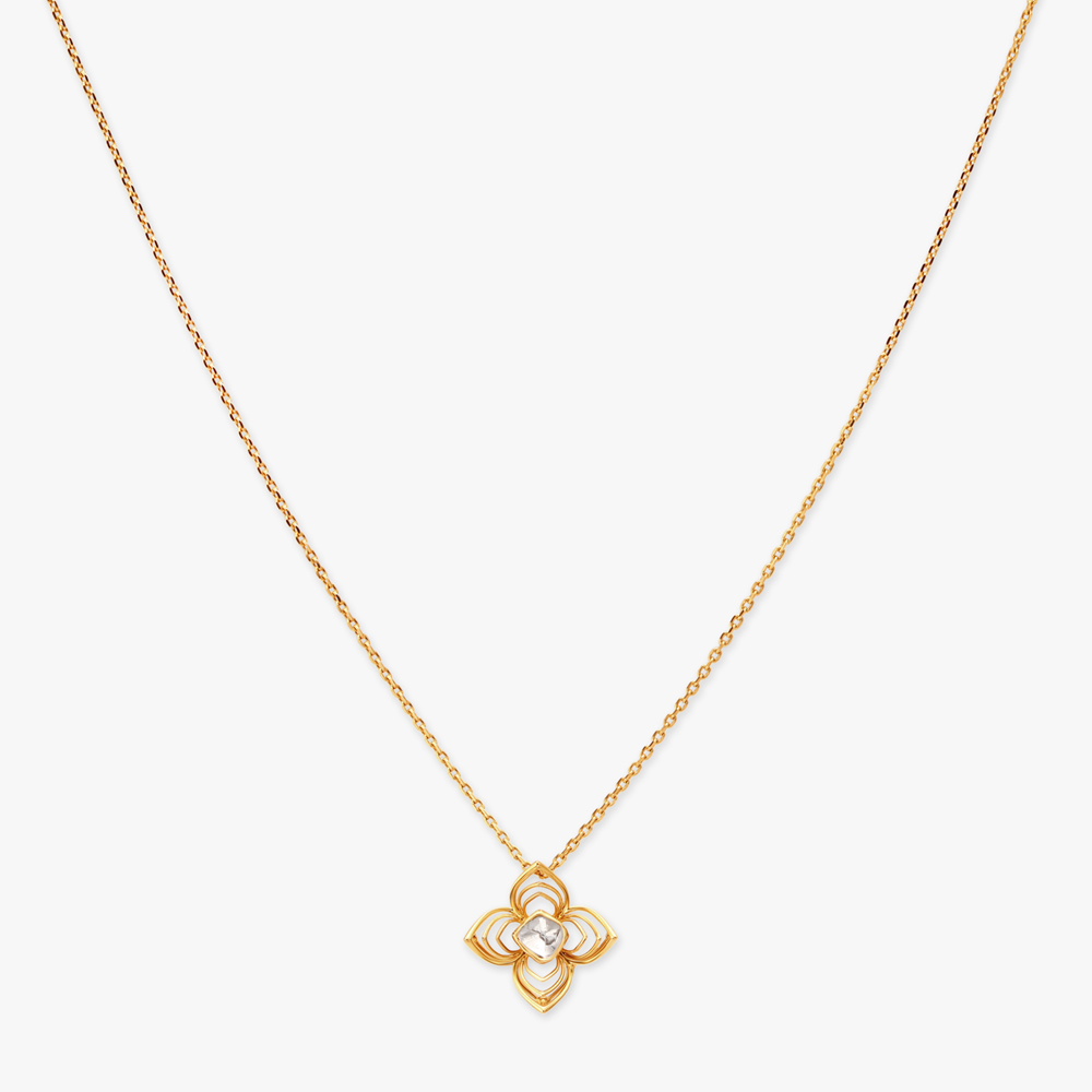 

Classy Floral Pendant with Chain