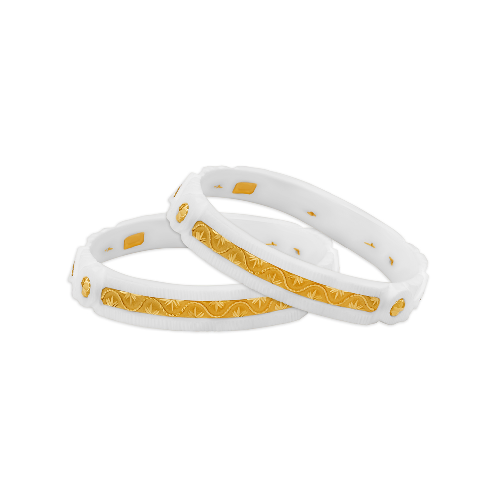Attractive Gold Bangle