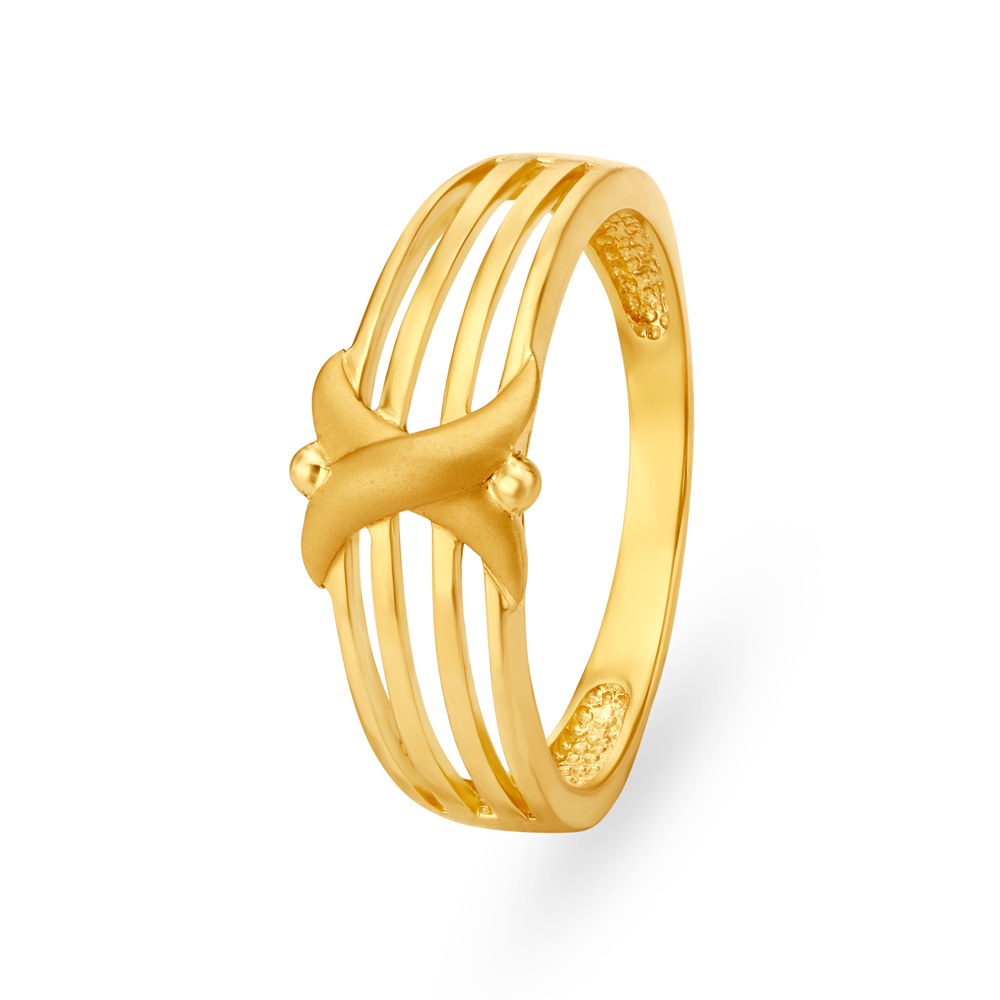 

Stylish 22 Karat Yellow Gold Striped Finger Ring
