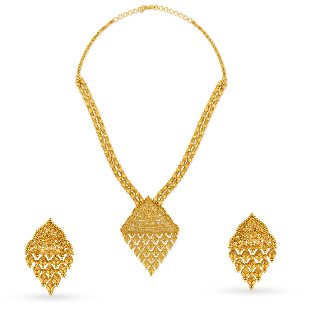 Resplendent 22 Karat Yellow Gold Filigree Necklace And Earrings Set