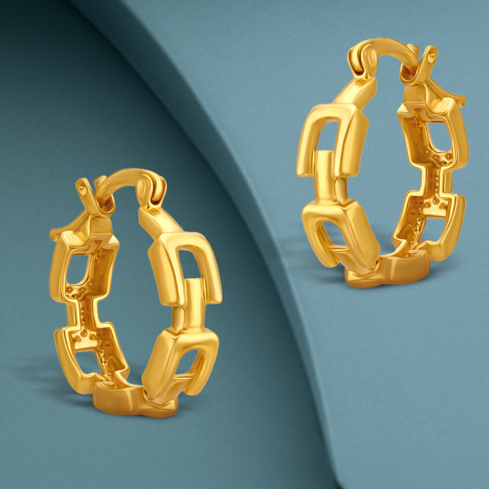 

Charming Link Hoop Earrings