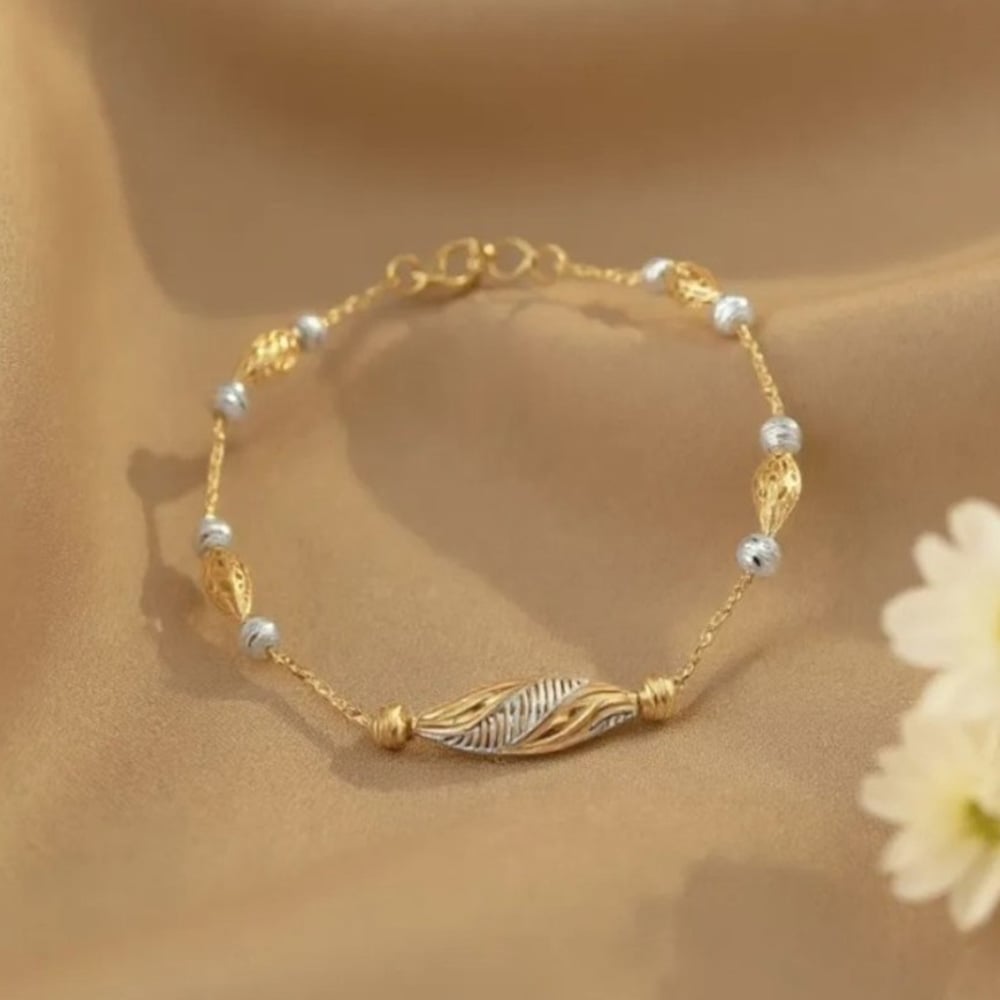 Swirl Shine Gold Bracelet