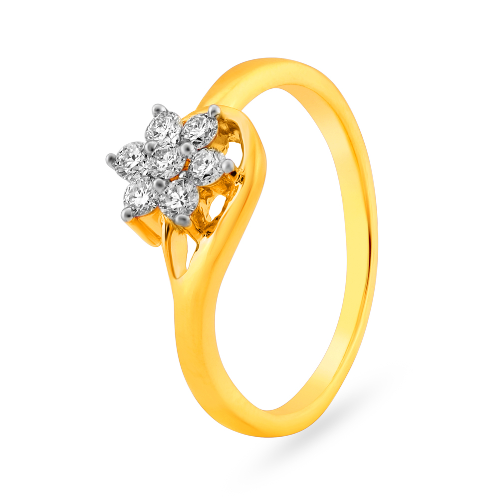 Elegant Floral Motif Seven Stone Diamond Finger Ring